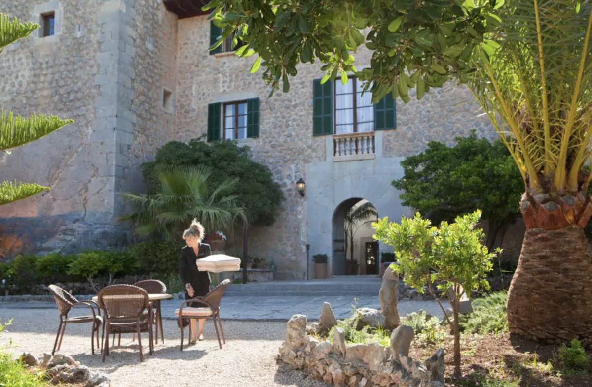 The 17th-century hotel courtyard
